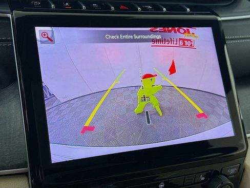 Used 2025 Jeep Grand Cherokee Limited image 6