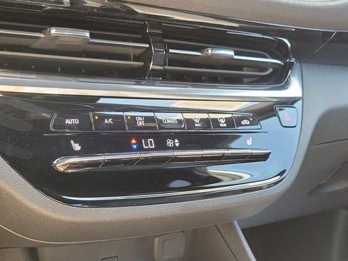 Used 2024 Buick Envista Avenir FWD image 28