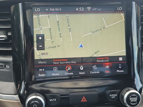 Used 2019 RAM 1500 Laramie AWD/4WD image 27