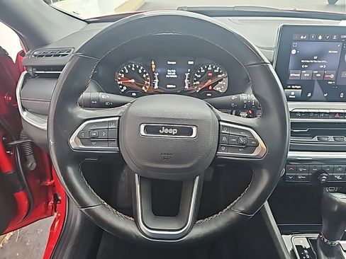 Used 2022 Jeep Compass Limited image 13