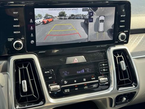 Certified 2023 Kia Sorento SX Prestige AWD/4WD image 28