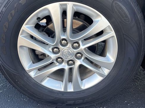 Used 2019 Buick Enclave Essence image 14