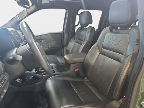 Used 2022 Nissan Frontier Pro-X w/ Pro-X Premium Package RWD image 12