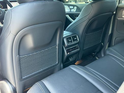 Used 2023 Mercedes-Benz GLS 450 4MATIC image 35
