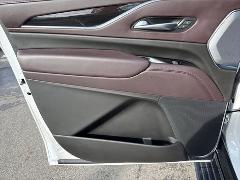 Used 2023 Cadillac Escalade ESV Sport Platinum w/ LPO, ONYX Package image 31