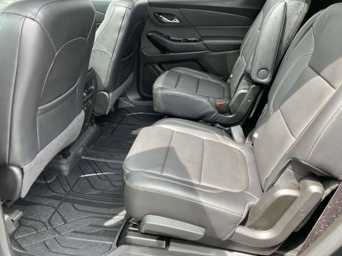 Used 2018 Chevrolet Traverse LT image 9