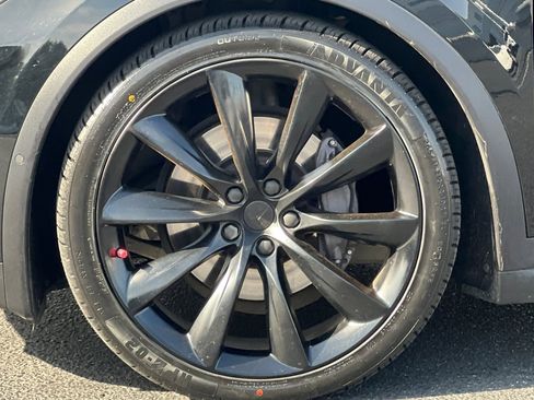 Used 2020 Tesla Model X Long Range image 12