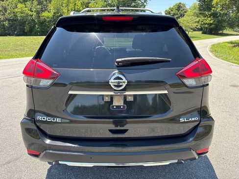 Used 2018 Nissan Rogue SL w/ Premium Package AWD/4WD image 4