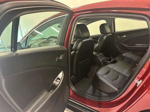 Used 2017 Chevrolet Volt Premier w/ Driver Confidence II Package image 23