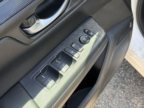 Used 2025 Honda CR-V EX image 22