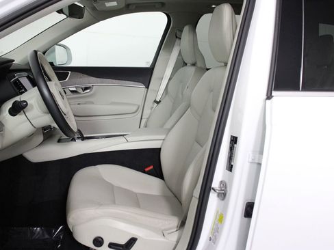 Certified 2023 Volvo XC90 T8 Core w/ Climate Package image 31