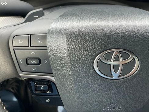 Used 2026 Toyota Camry SE w/ Multimedia Upgrade Package FWD image 15