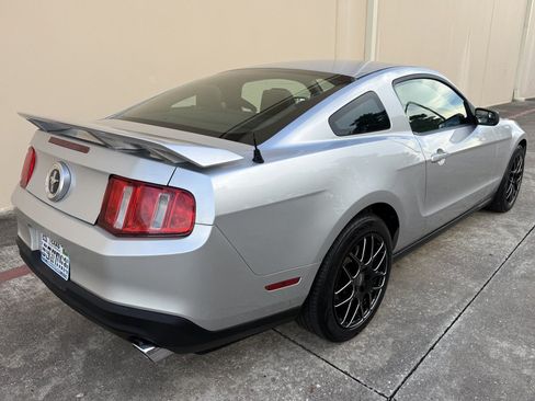 Used 2012 Ford Mustang Coupe RWD image 3