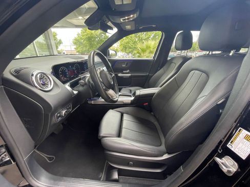 Used 2024 Mercedes-Benz GLB 250 image 30