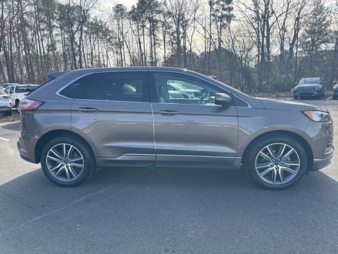 Used 2019 Ford Edge Titanium w/ Equipment Group 301A image 6