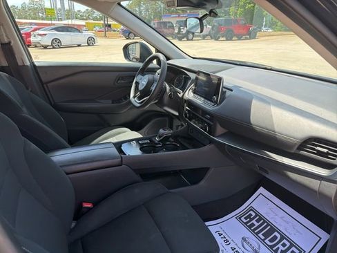Used 2024 Nissan Rogue S image 14