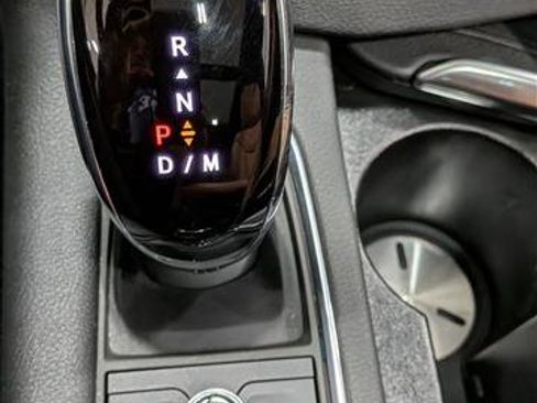 Used 2025 Cadillac XT5 Premium Luxury image 15