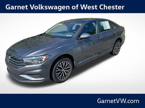 Used 2020 Volkswagen Jetta SE FWD image 1