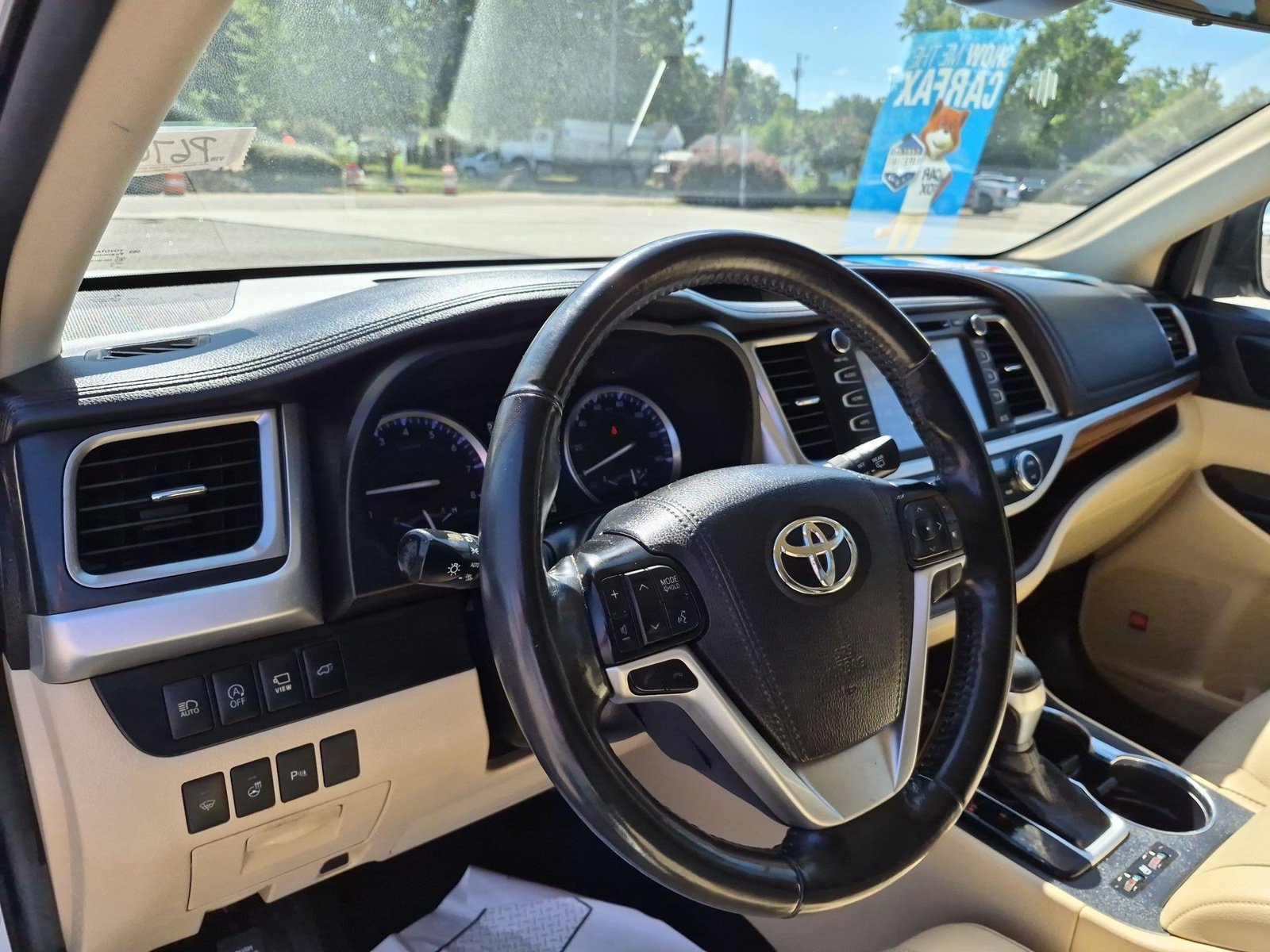 Used 2019 Toyota Highlander Limited Platinum AWD/4WD image 10