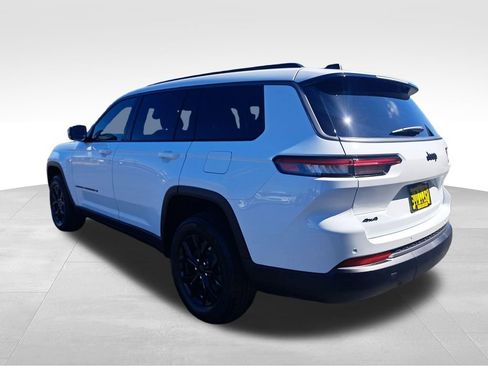 New 2026 Jeep Grand Cherokee L 4WD image 3