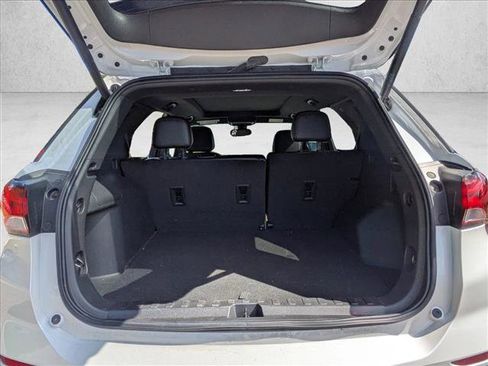 Used 2023 Chevrolet Equinox Premier FWD image 6