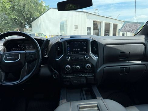 Used 2020 GMC Sierra 1500 AT4 w/ AT4 Premium Package AWD/4WD image 18