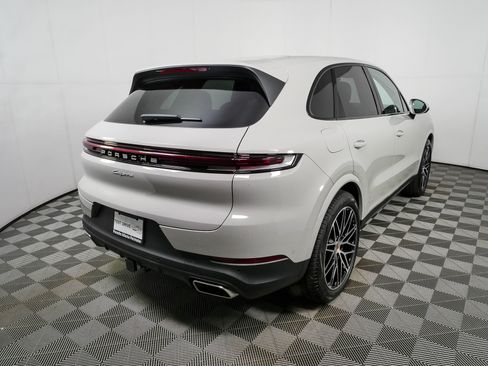 New 2026 Porsche Cayenne AWD/4WD image 30