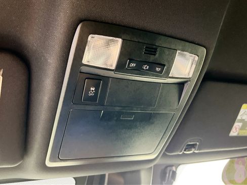 Used 2018 Toyota Tacoma TRD Sport AWD/4WD image 20