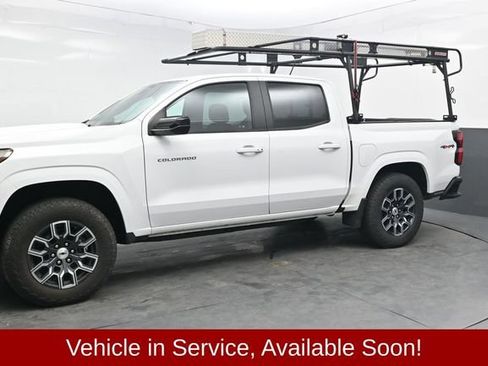 Used 2024 Chevrolet Colorado Z71 w/ Advanced Trailering Package AWD/4WD image 3