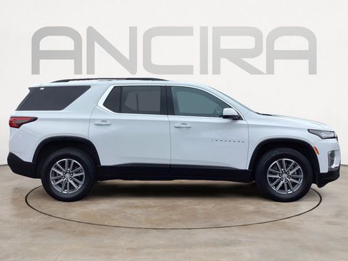 Used 2023 Chevrolet Traverse LT FWD image 15
