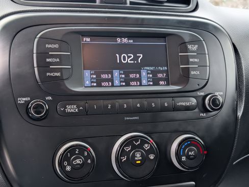 Used 2018 Kia Soul image 3