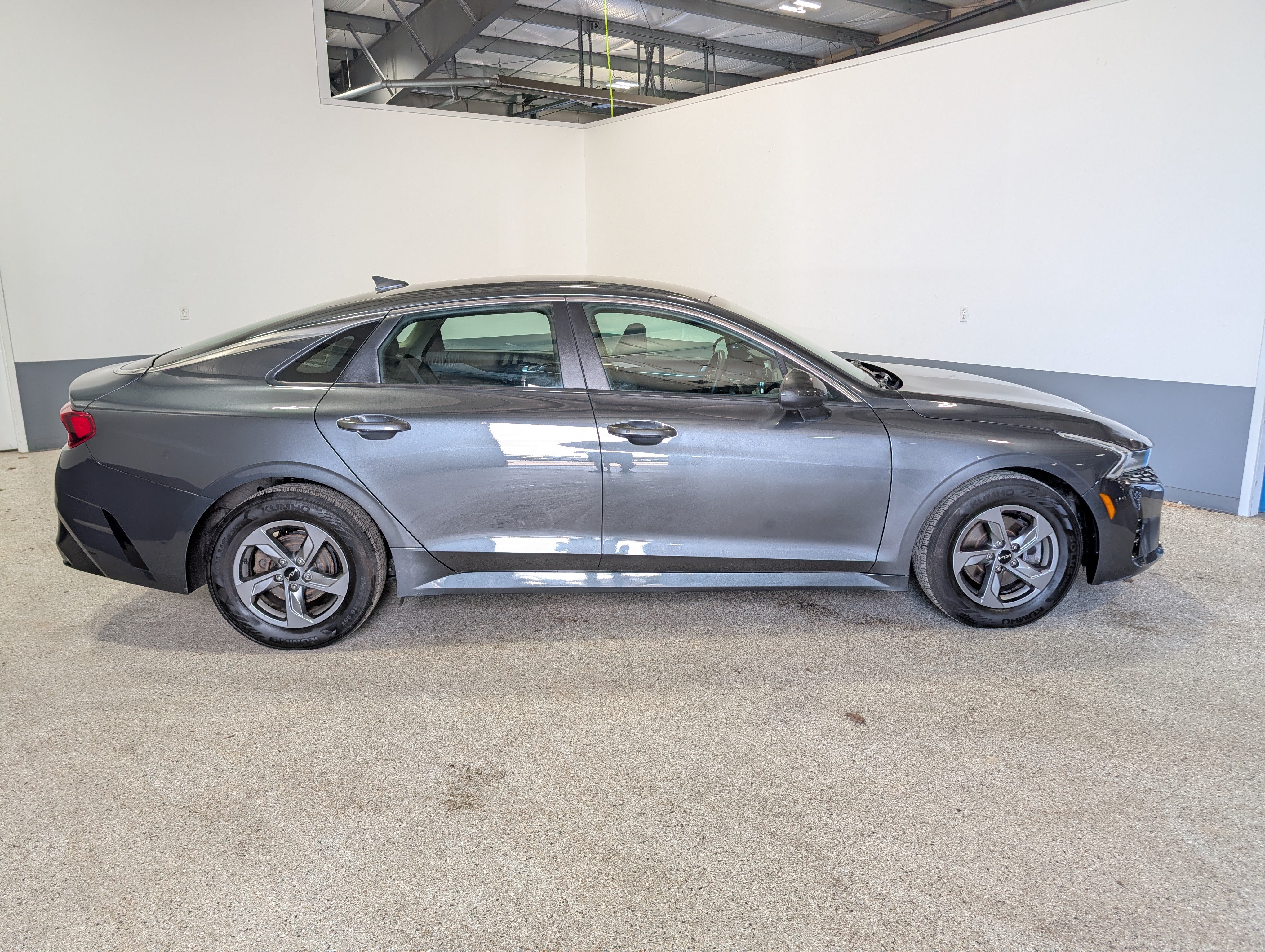 Used 2023 Kia K5 LXS FWD image 2