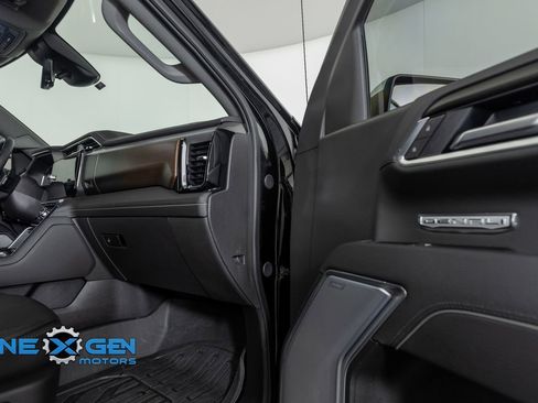 Used 2025 GMC Sierra 1500 Denali w/ Technology Package AWD/4WD image 42