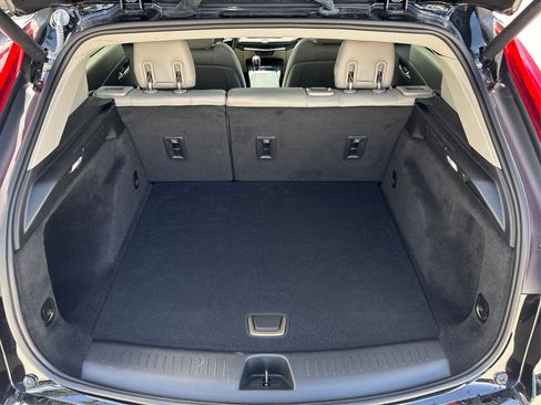 Used 2023 Cadillac XT4 Luxury w/ Driver Awareness Package image 13