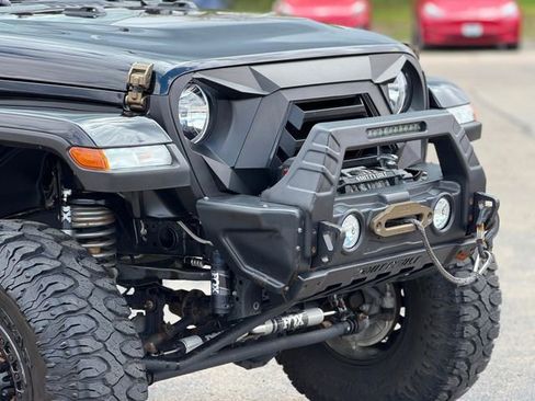 Used 2021 Jeep Gladiator Sport AWD/4WD image 10