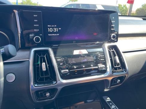 Used 2022 Kia Sorento SX Prestige w/ Rust Color Package AWD/4WD image 23