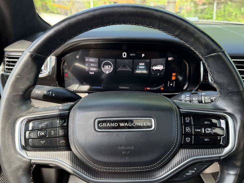 Used 2022 Jeep Grand Wagoneer Series II AWD/4WD image 31