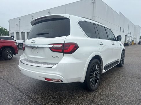 Used 2024 INFINITI QX80 Sensory w/ Cargo Package AWD/4WD image 11