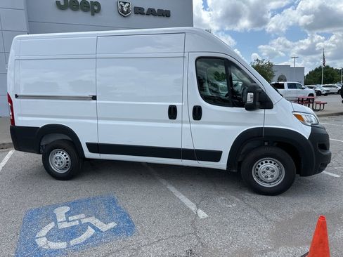 New 2025 RAM ProMaster 2500 w/ Convenience Group image 37
