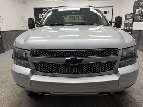 Used 2012 Chevrolet Avalanche LT w/ Suspension Package, Off-Road AWD/4WD image 5