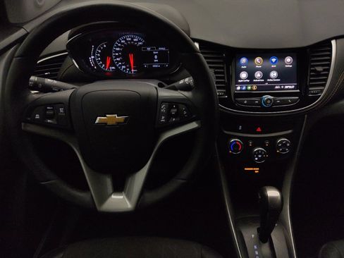Used 2021 Chevrolet Trax LT w/ Sport Edition FWD image 22