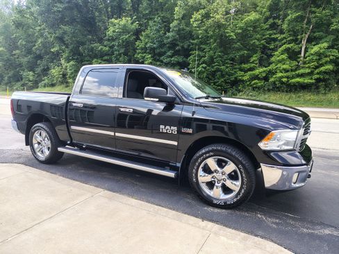 Certified 2017 RAM 1500 Big Horn AWD/4WD image 4