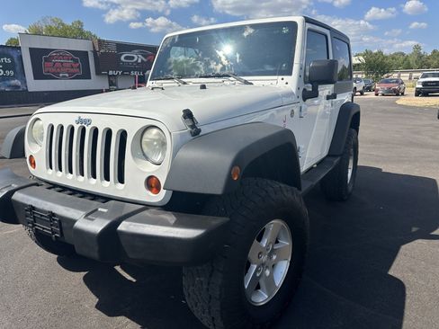 Used 2009 Jeep Wrangler X AWD/4WD image 2