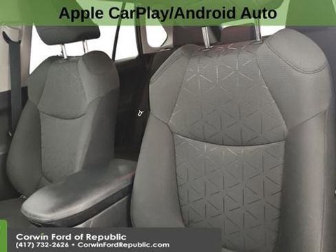 Used 2021 Toyota RAV4 XLE image 11