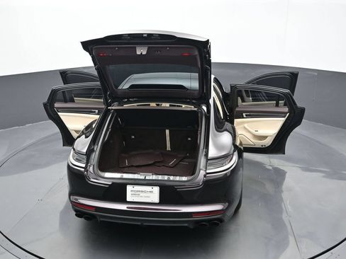 Certified 2023 Porsche Panamera 4 Platinum Edition AWD/4WD image 29