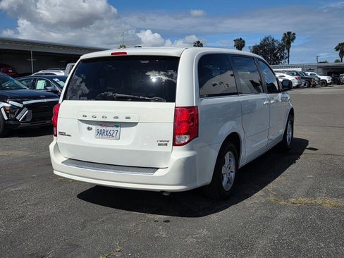 Used 2012 Dodge Grand Caravan Crew FWD image 7