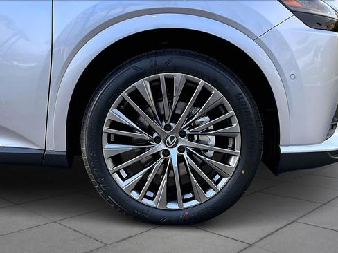 New 2026 Lexus RX 450h Luxury image 9