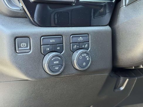 Used 2023 Chevrolet Silverado 1500 LT AWD/4WD image 10
