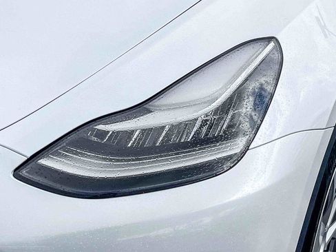 Used 2023 Tesla Model Y Long Range image 7