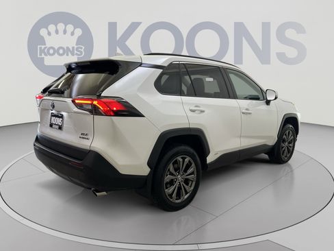 Used 2024 Toyota RAV4 XLE Premium w/ Weather Package AWD/4WD image 8